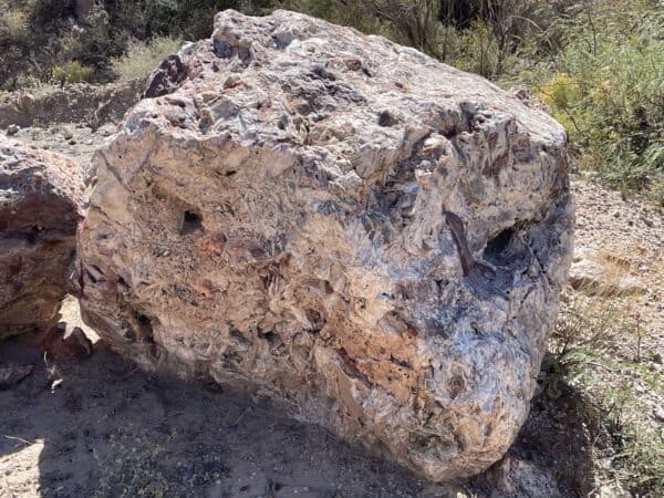 large boulder with barite blades